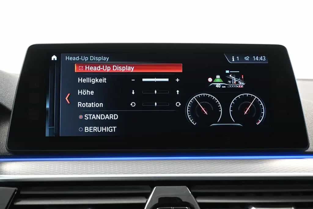 BMW 5 Series 540 d xDrive M Sport *RFK*HUD*AHK*KEYLESS* 09/2017-photo-38