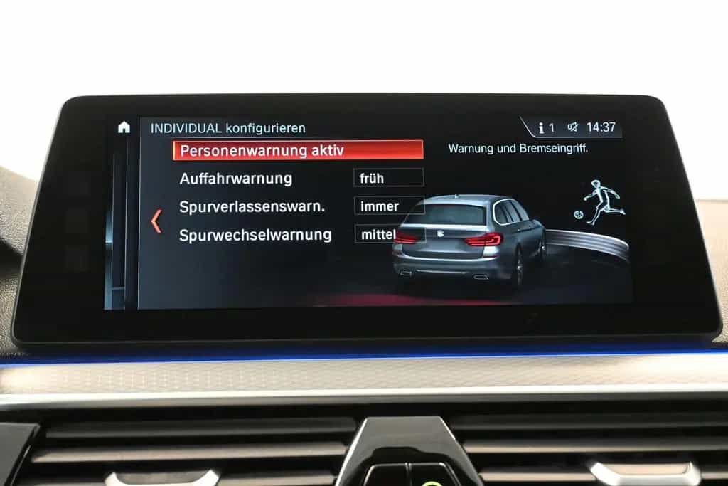 BMW 5 Series 540 d xDrive M Sport *RFK*HUD*AHK*KEYLESS* 09/2017-photo-39