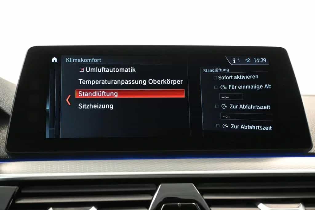 BMW 5 Series 540 d xDrive M Sport *RFK*HUD*AHK*KEYLESS* 09/2017-photo-40