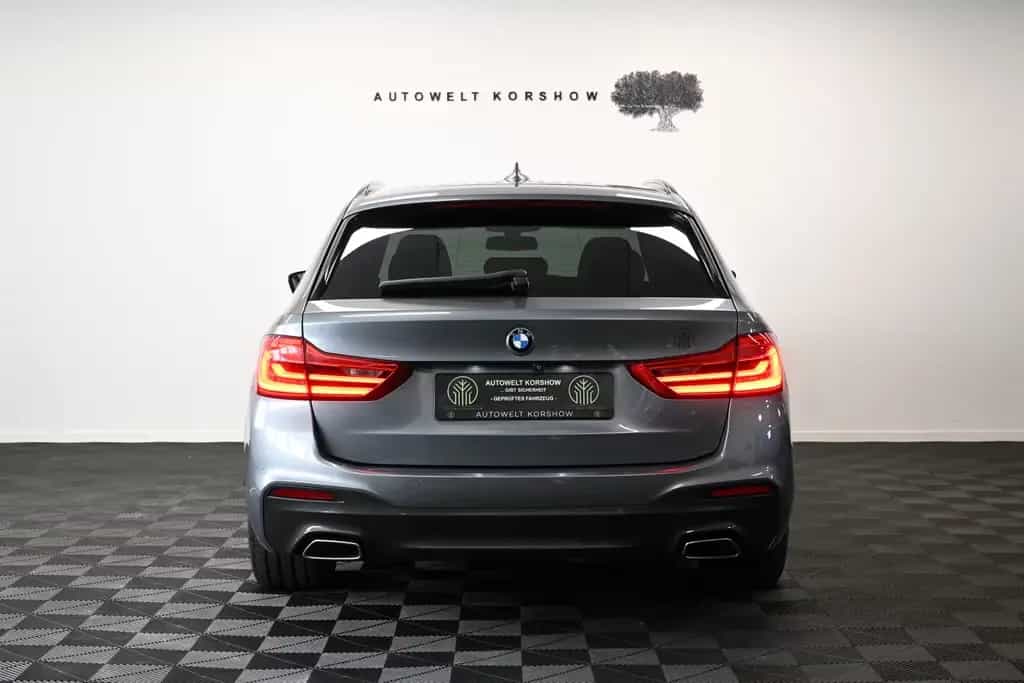 BMW 5 Series 540 d xDrive M Sport *RFK*HUD*AHK*KEYLESS* 09/2017-photo-5