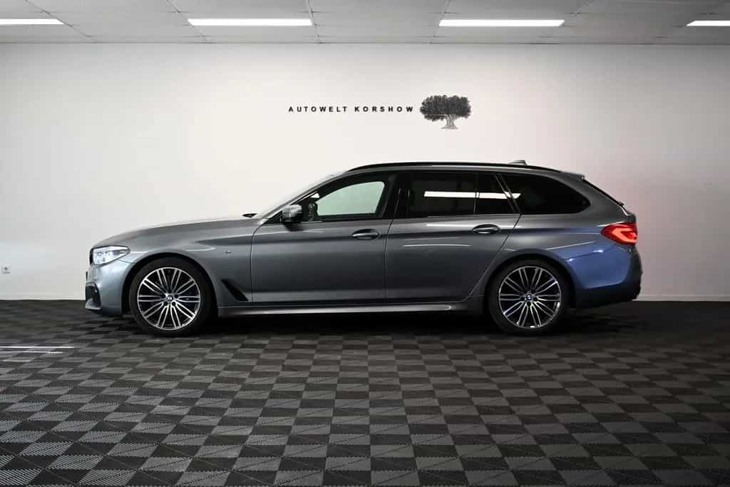 BMW 5 Series 540 d xDrive M Sport *RFK*HUD*AHK*KEYLESS* 09/2017-photo-6