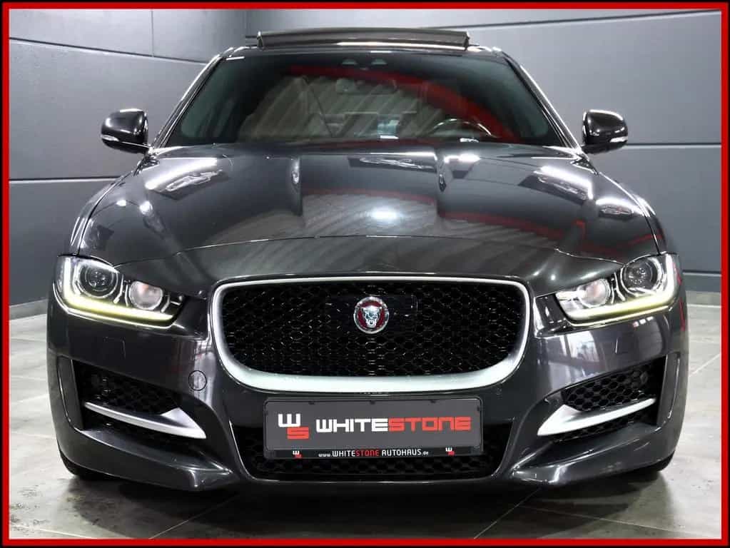 Jaguar XE 2.0d R-Sport Aut Panorama Leder R.Cam 03/2016-photo-4