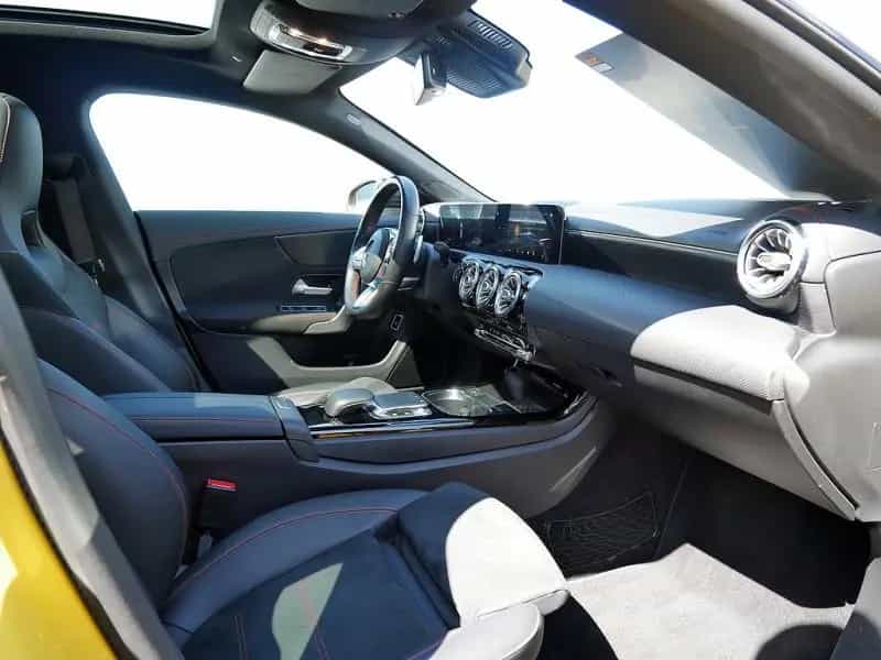Mercedes-Benz CLA 220 Shooting Brake CLA 220 SB AMG Night Multib Navi Distr Pano 360° 09/2019-photo-4