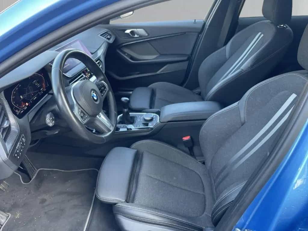 BMW 118 d Sport Line Navi LED H&K HUD Schiebedach Me 07/2019-photo-18
