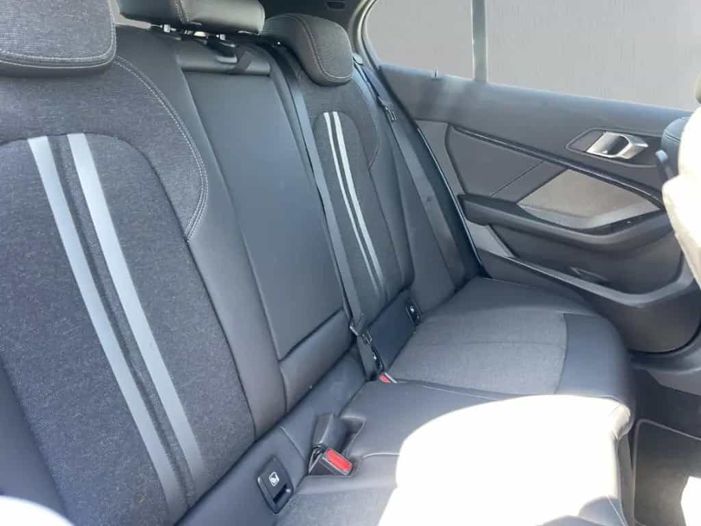 BMW 118 d Sport Line Navi LED H&K HUD Schiebedach Me 07/2019-photo-21