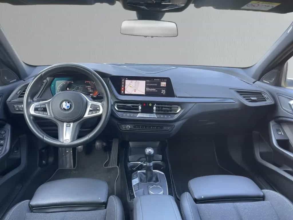 BMW 118 d Sport Line Navi LED H&K HUD Schiebedach Me 07/2019-photo-23
