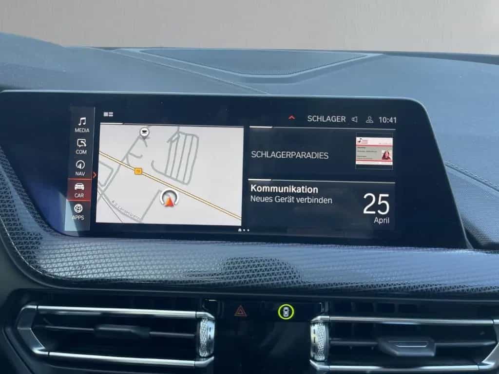 BMW 118 d Sport Line Navi LED H&K HUD Schiebedach Me 07/2019-photo-24
