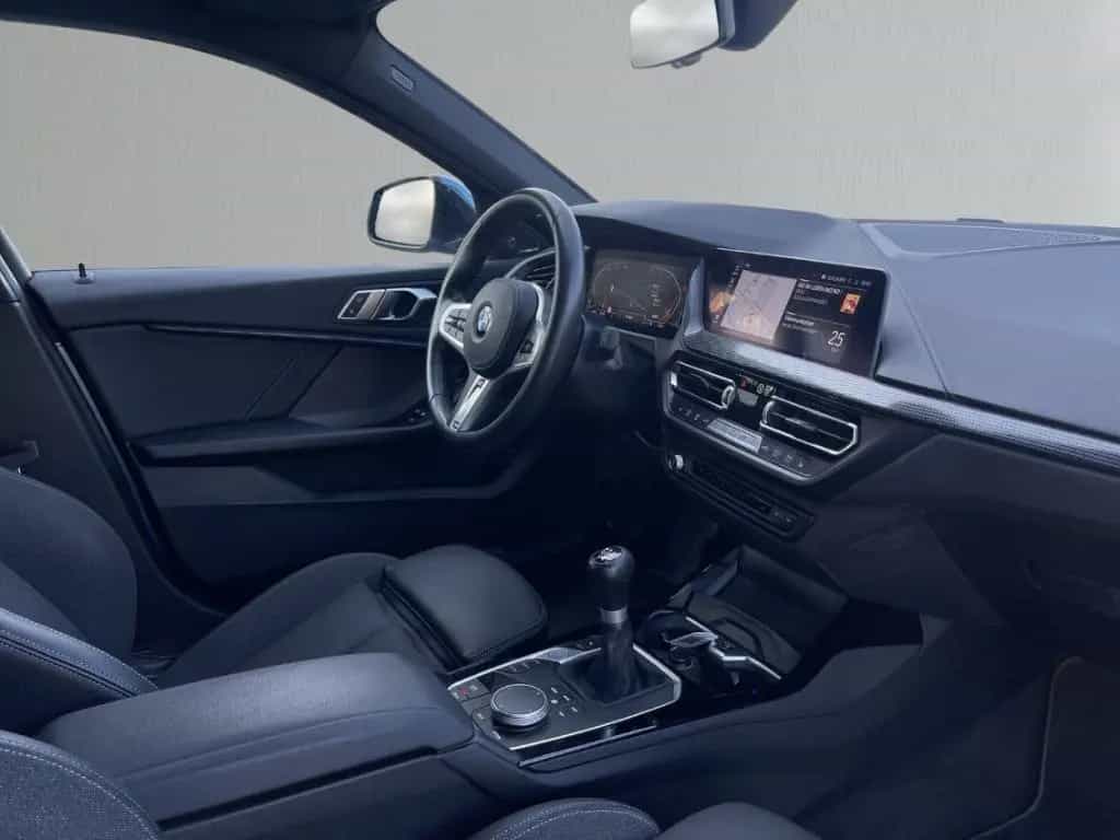 BMW 118 d Sport Line Navi LED H&K HUD Schiebedach Me 07/2019-photo-27