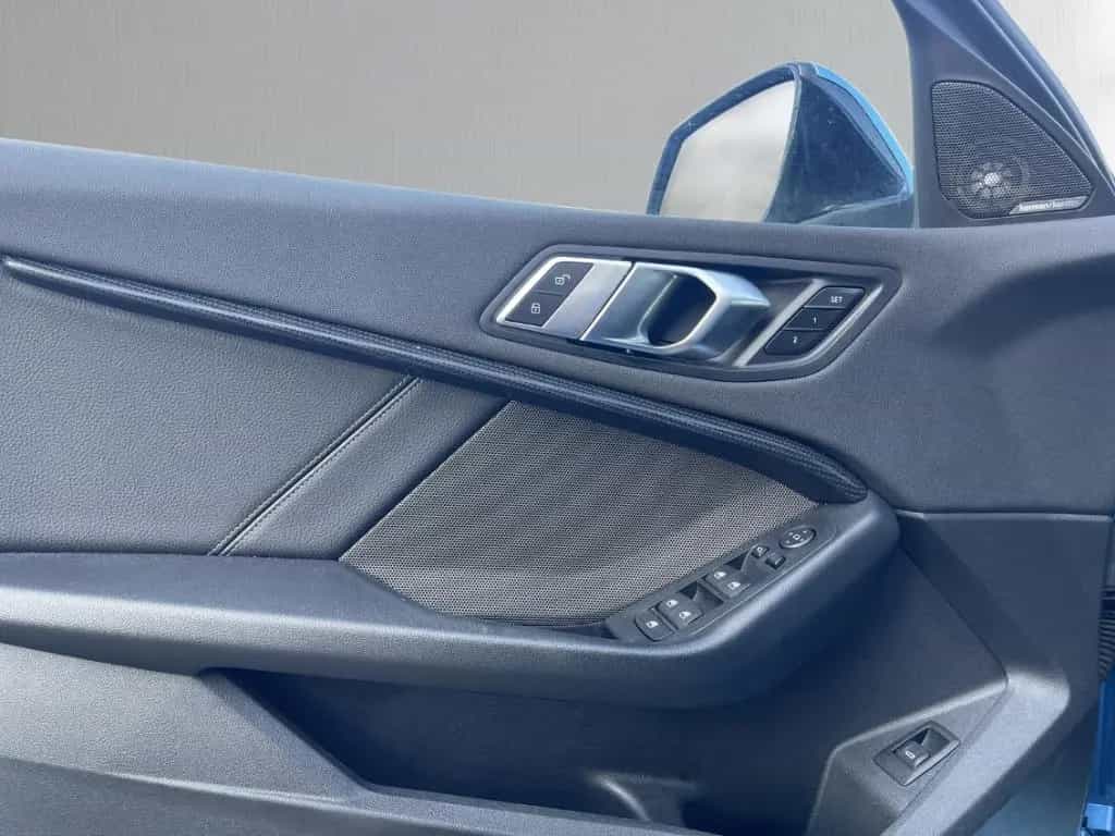 BMW 118 d Sport Line Navi LED H&K HUD Schiebedach Me 07/2019-photo-28