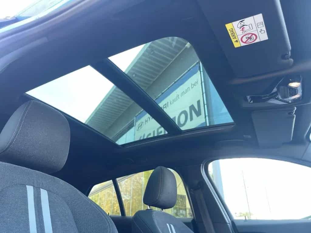 BMW 118 d Sport Line Navi LED H&K HUD Schiebedach Me 07/2019-photo-30