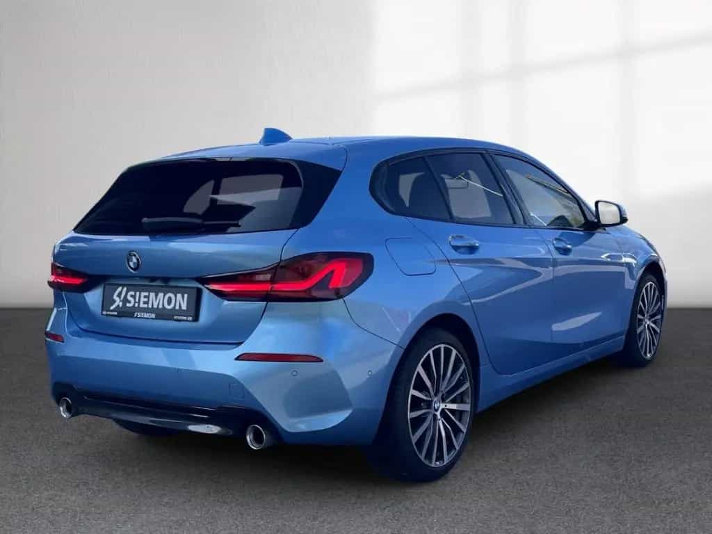 BMW 118 d Sport Line Navi LED H&K HUD Schiebedach Me 07/2019-photo-4