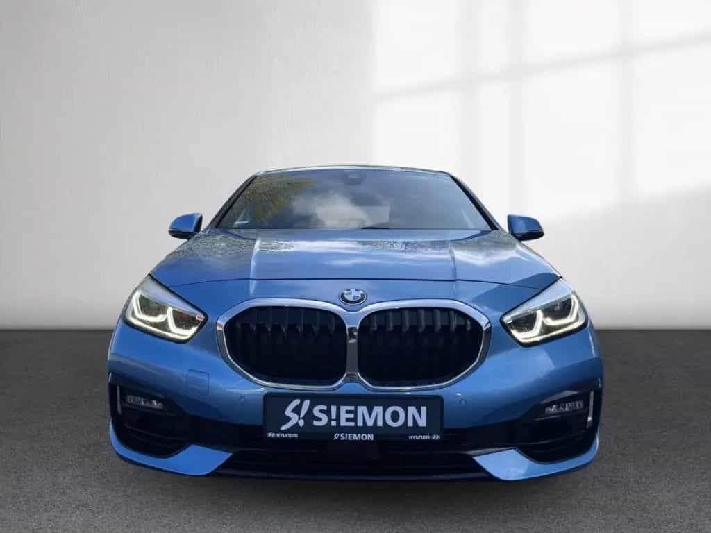 BMW 118 d Sport Line Navi LED H&K HUD Schiebedach Me 07/2019-photo-7