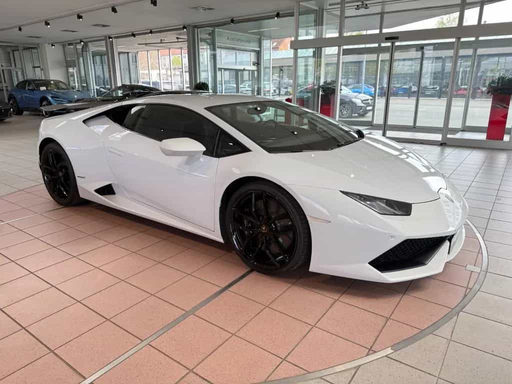 Lamborghini Huracán LP610-4 05/2016-photo-1