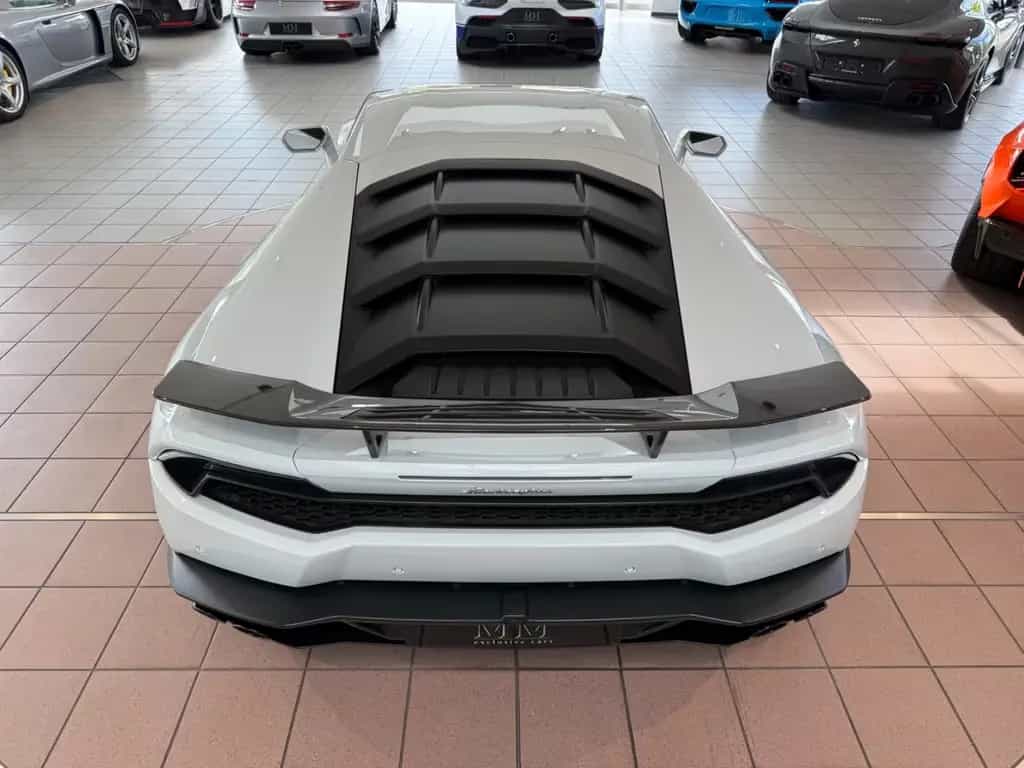 Lamborghini Huracán LP610-4 05/2016-photo-10