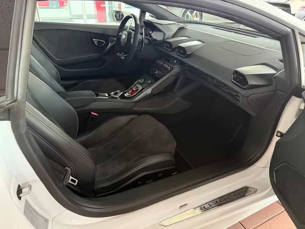 Lamborghini Huracán LP610-4 05/2016-photo-15