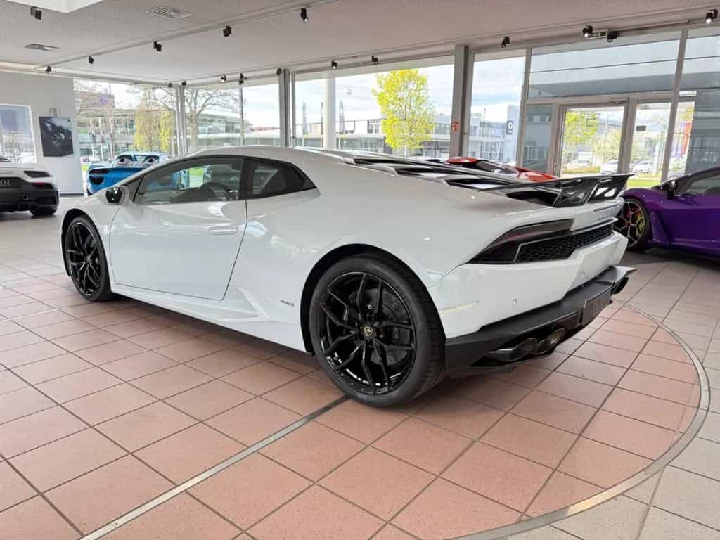 Lamborghini Huracán LP610-4 05/2016-photo-6