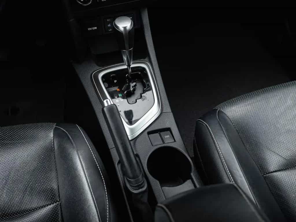Toyota Auris 1.6 VALVEMATIC MULTIDRIVE S TOURING SPORTS 01/2015-photo-32