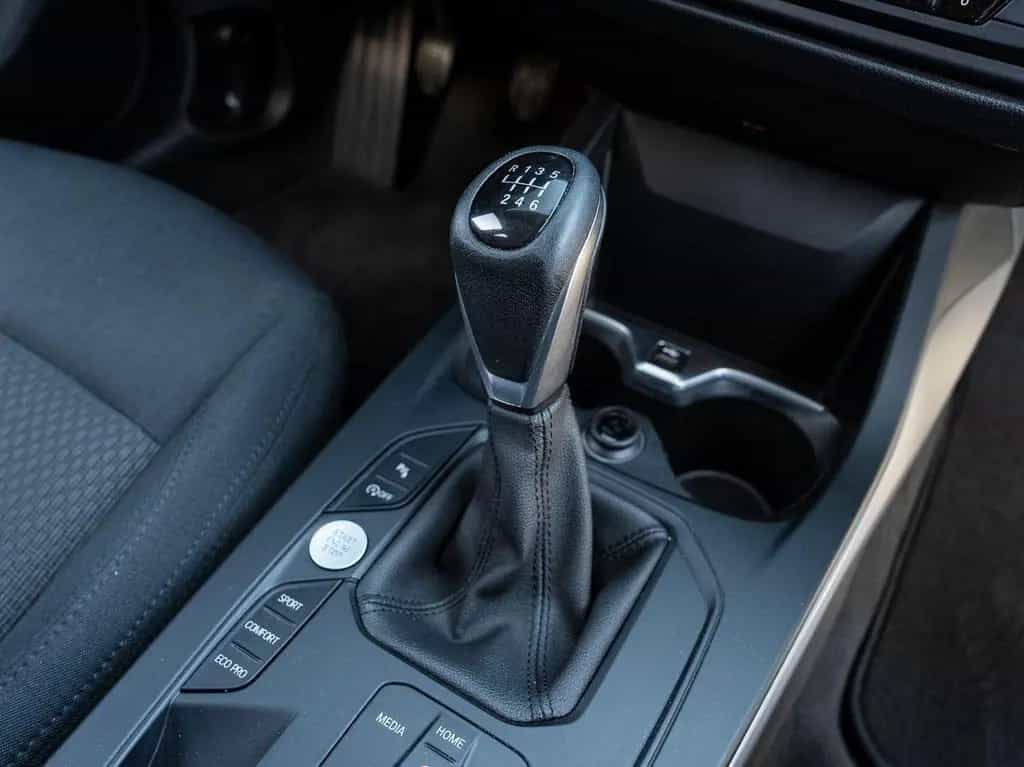 BMW 1 Series 118i Advantage LED SHZ PDC Klimaauto2Z Lordosen 04/2020-photo-14