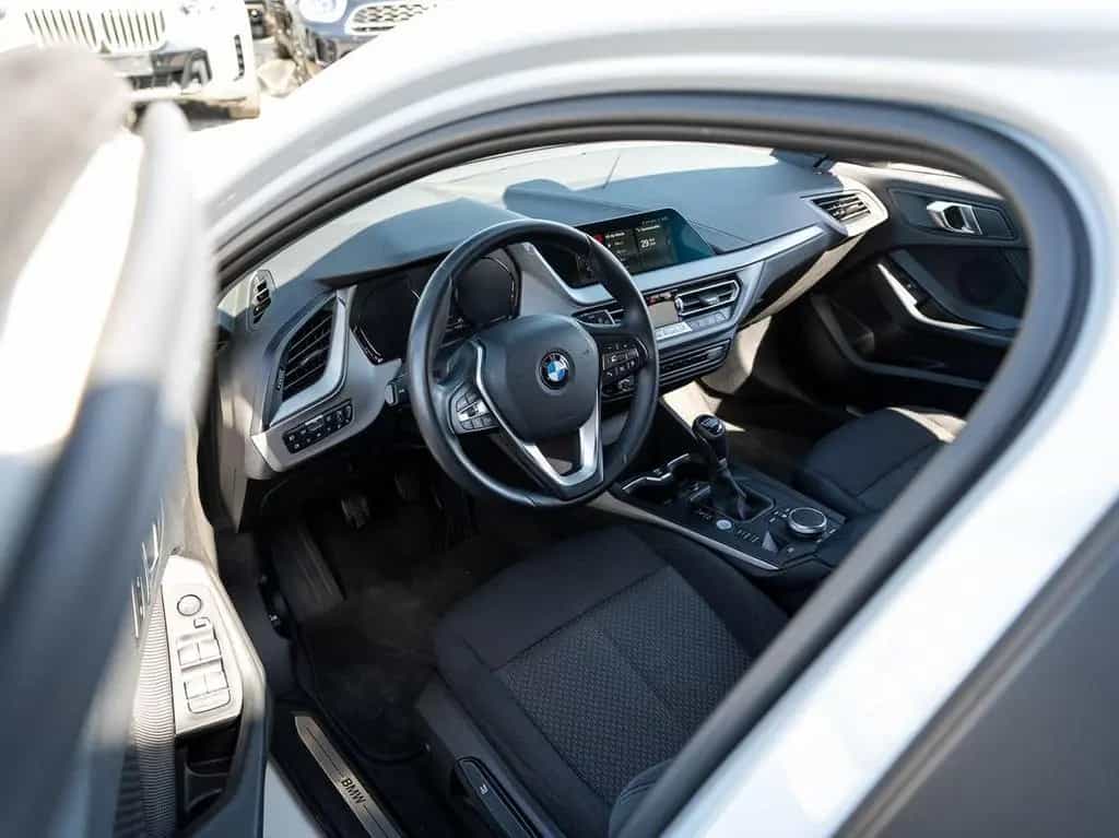 BMW 1 Series 118i Advantage LED SHZ PDC Klimaauto2Z Lordosen 04/2020-photo-7