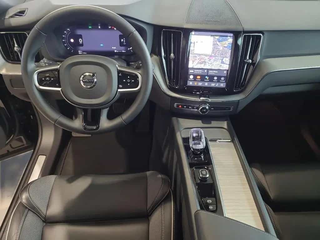 Volvo XC 60 Plus Dark AWD Bluetooth LED Klima 02/2025-photo-11