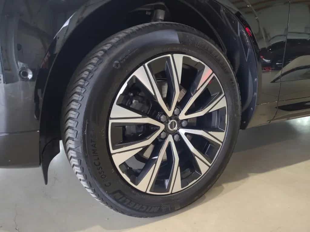 Volvo XC 60 Plus Dark AWD Bluetooth LED Klima 02/2025-photo-13