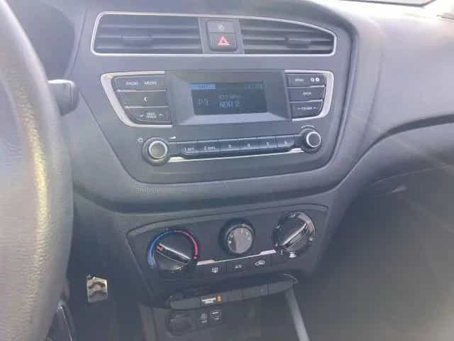 Hyundai i20 Active 1.4 Select 11/2019-photo-11