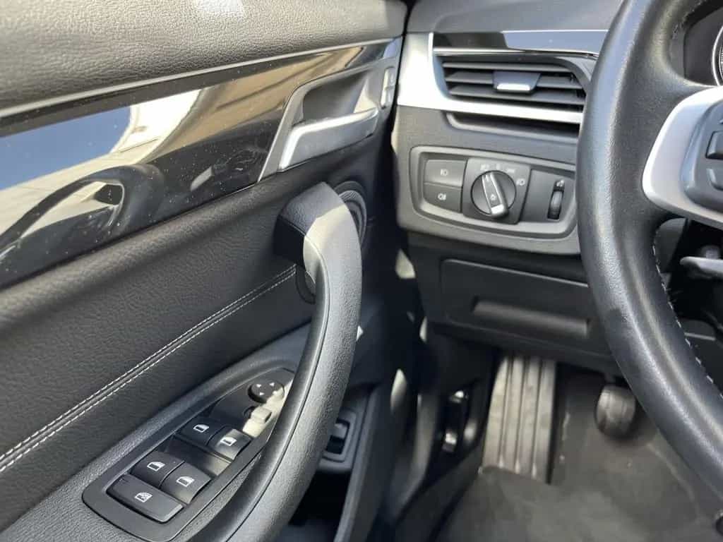 BMW X1 sDrive18d xLine AHK erw.LED Leder HUD H/K SHZ 07/2018-photo-14