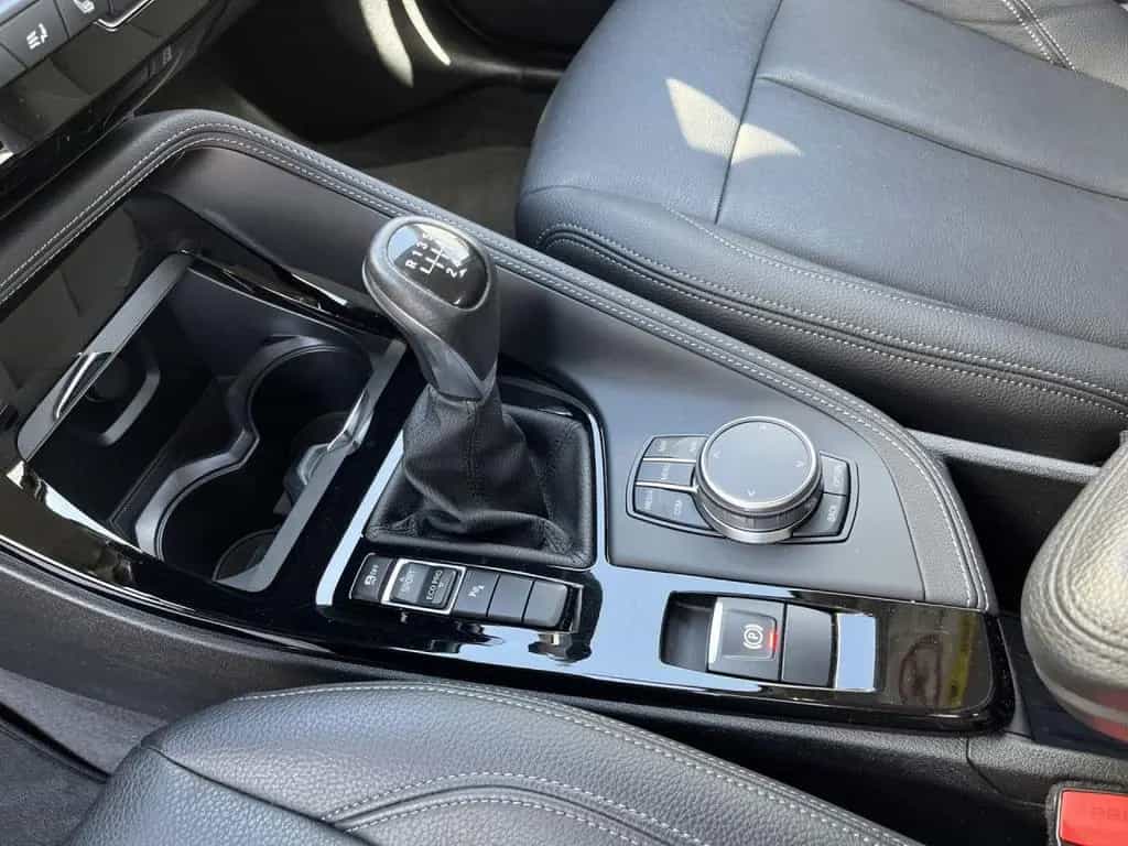 BMW X1 sDrive18d xLine AHK erw.LED Leder HUD H/K SHZ 07/2018-photo-9