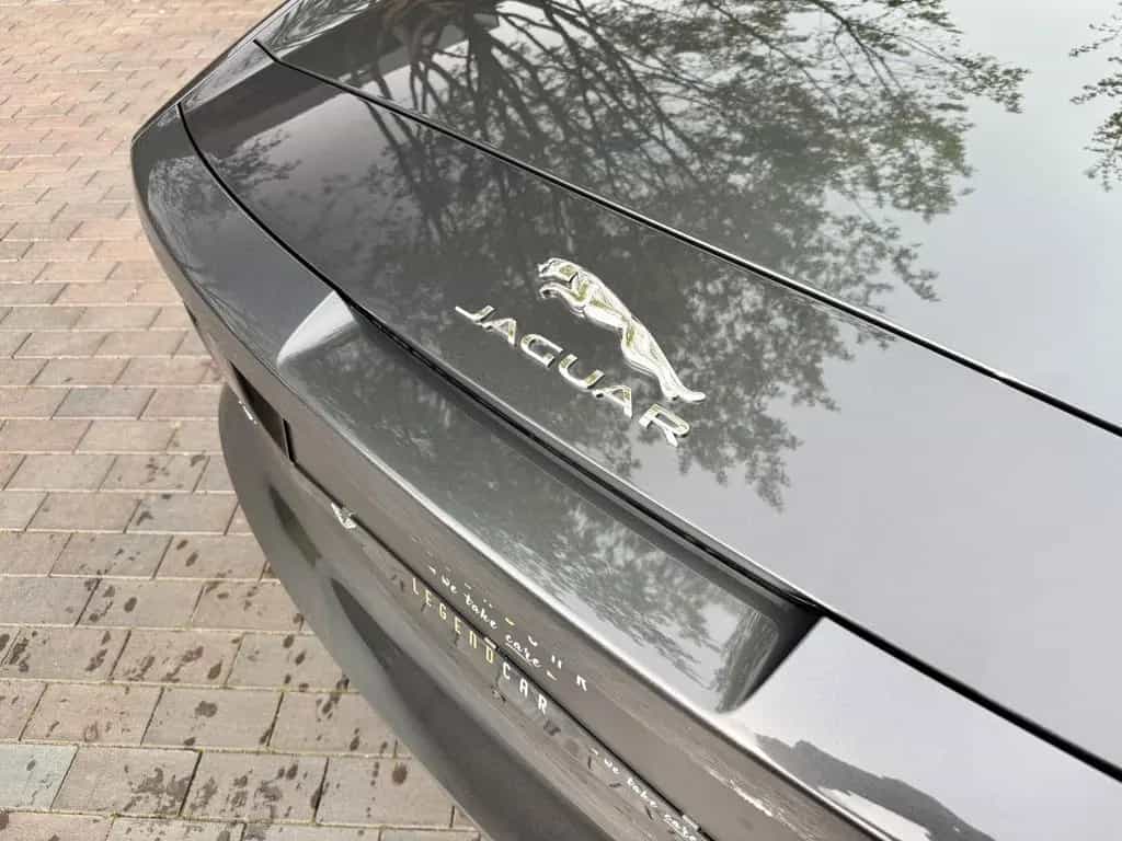 Jaguar Cabriolet Chequered Flag 01/2020-photo-19