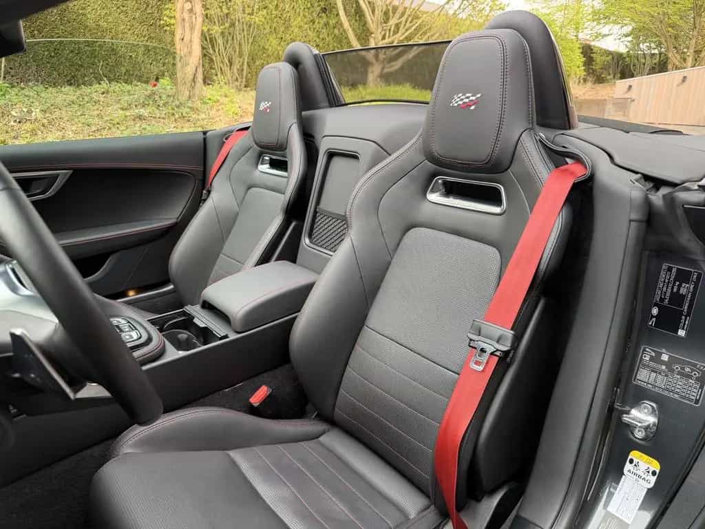 Jaguar Cabriolet Chequered Flag 01/2020-photo-26