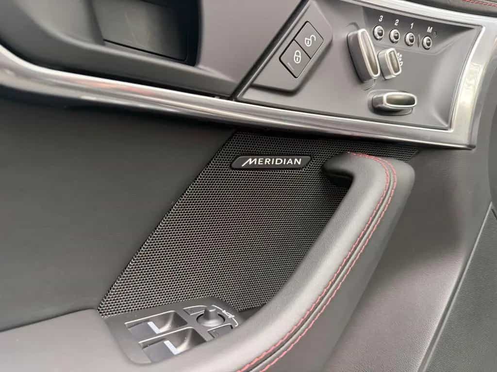 Jaguar Cabriolet Chequered Flag 01/2020-photo-32