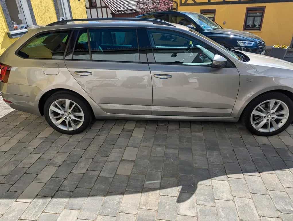 Skoda Octavia 1.8 TSI DSG Ambition Combi Ambition 05/2018-photo-1
