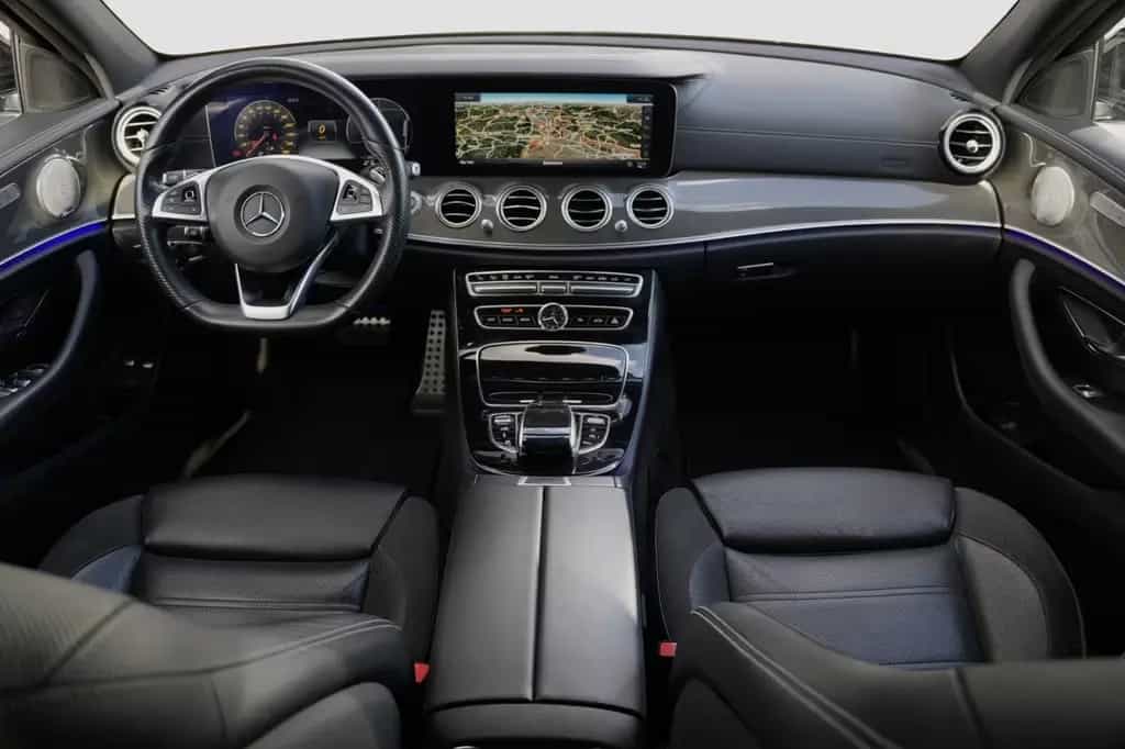 Mercedes-Benz E 43 AMG E T-Modell E 43 AMG 4Matic/PANO/LUFT 02/2018-photo-12