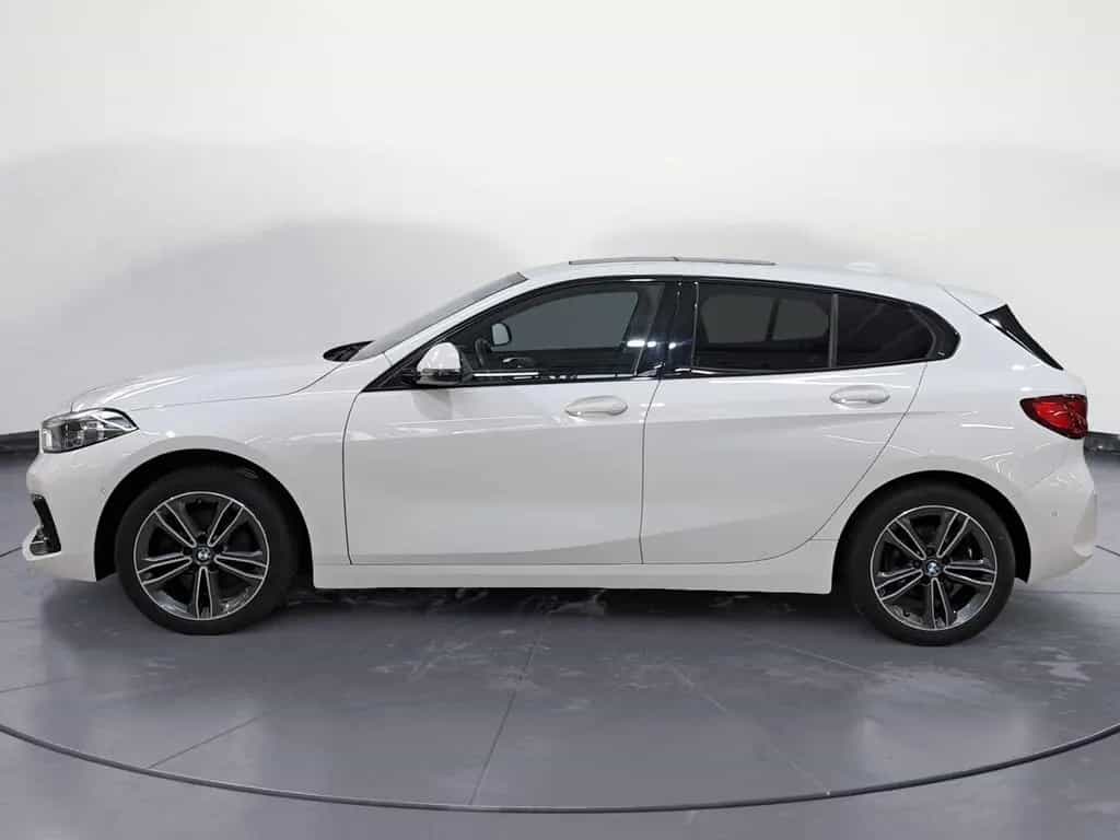 BMW 1 Series 118i Sport Line Panoramadach AHK NAVI LED PDC vo 04/2021-photo-2