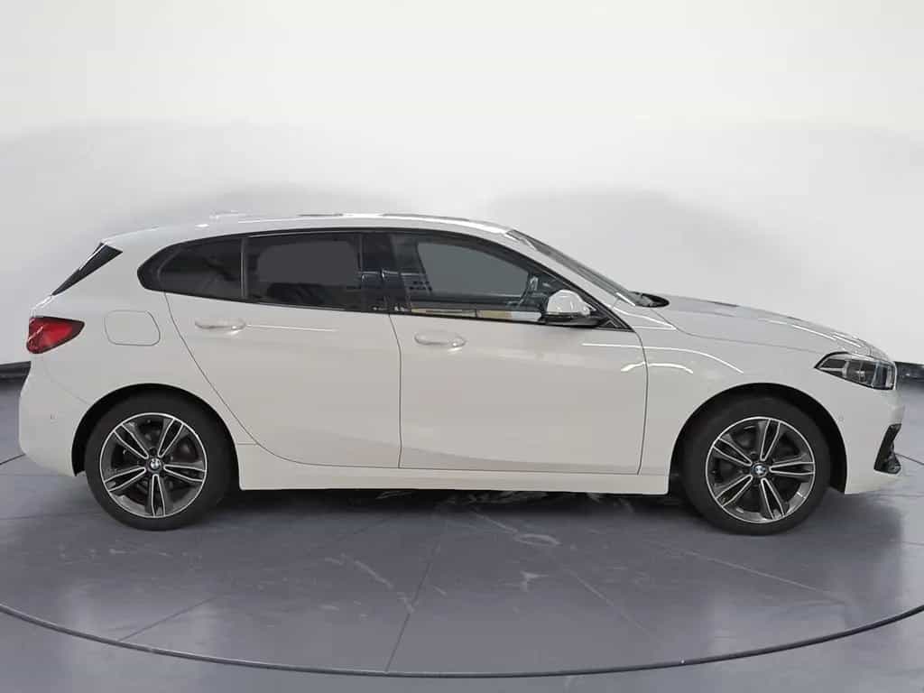 BMW 1 Series 118i Sport Line Panoramadach AHK NAVI LED PDC vo 04/2021-photo-5