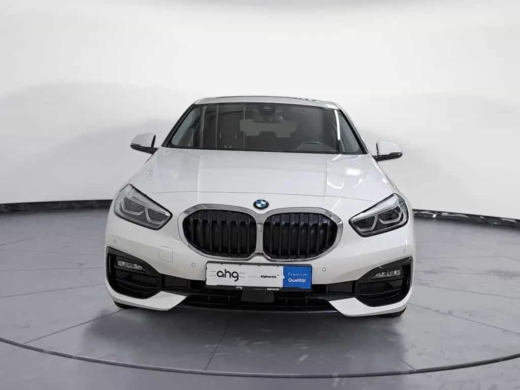 BMW 1 Series 118i Sport Line Panoramadach AHK NAVI LED PDC vo 04/2021-photo-6