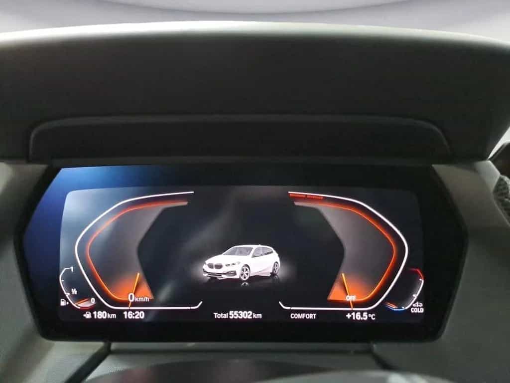 BMW 1 Series 118i Sport Line Panoramadach AHK NAVI LED PDC vo 04/2021-photo-9