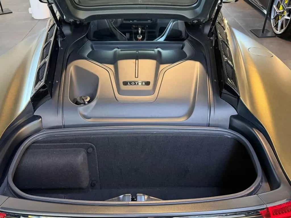 Lotus Emira First Edition Navi LED Einparkhilfe 04/2025-photo-13
