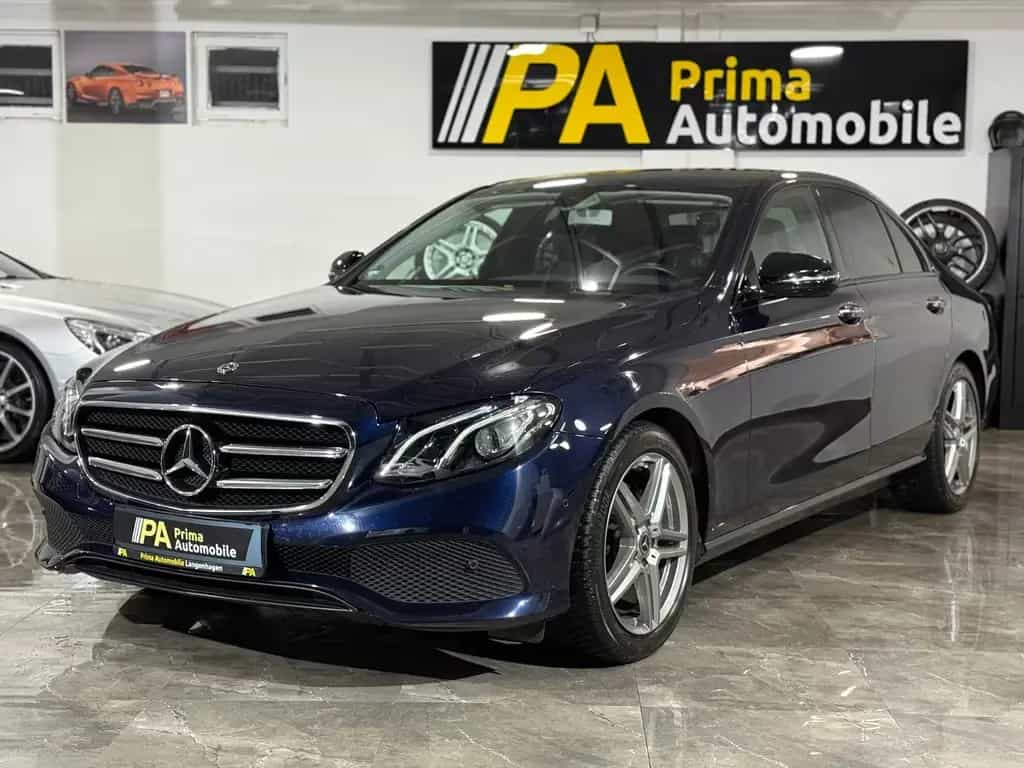 Mercedes-Benz E-Class 200 Lim. Avantgarde Night Keyless Standheiz. 11/2018-photo-0