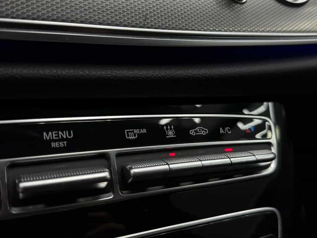 Mercedes-Benz E-Class 200 Lim. Avantgarde Night Keyless Standheiz. 11/2018-photo-20