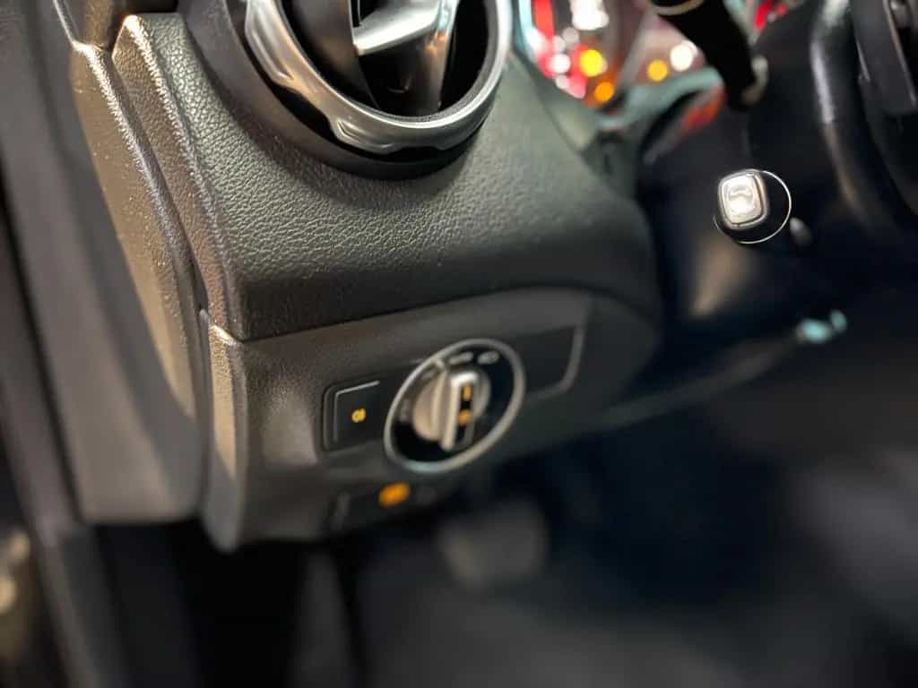 Mercedes-Benz GLA 180 /R-KAM/ACC/LED/TOTWINKEL/Wenig Kilometer 06/2019-photo-18