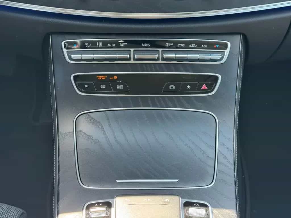 Mercedes-Benz E-Class d T-Modell  Keyless*Totwinkel-Assist. *LED 11/2021-photo-22