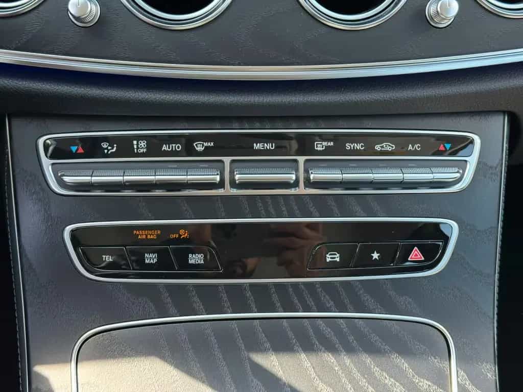 Mercedes-Benz E-Class d T-Modell  Keyless*Totwinkel-Assist. *LED 11/2021-photo-23