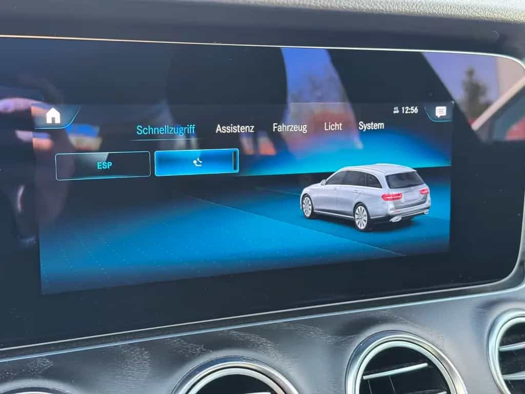 Mercedes-Benz E-Class d T-Modell  Keyless*Totwinkel-Assist. *LED 11/2021-photo-31