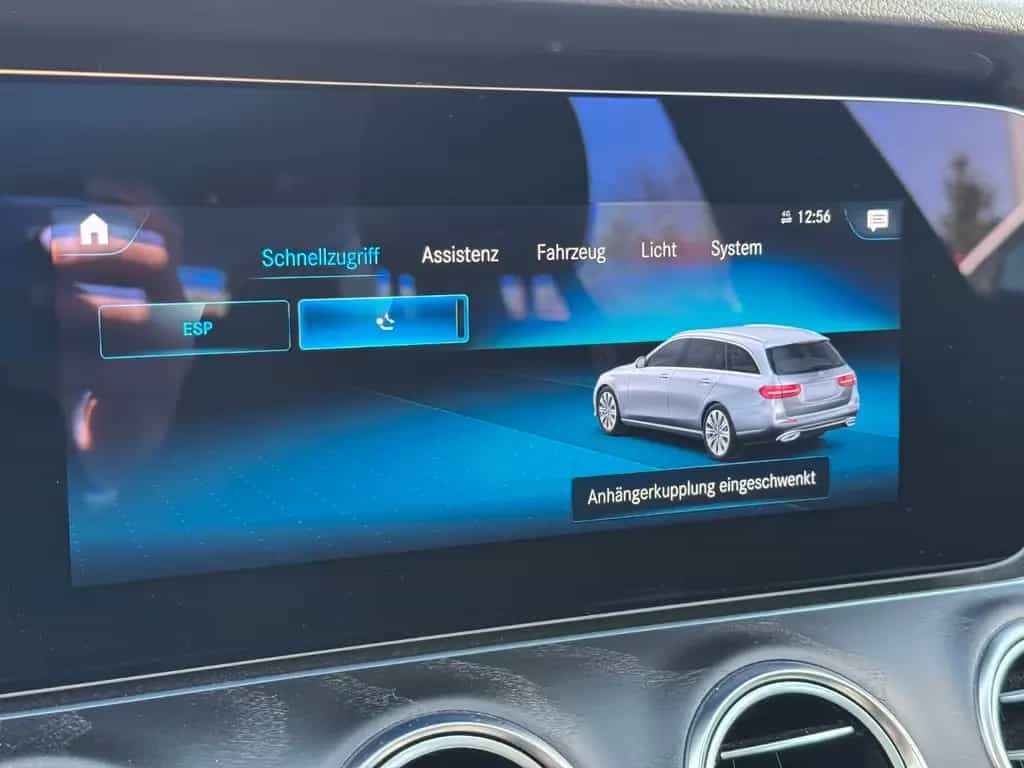 Mercedes-Benz E-Class d T-Modell  Keyless*Totwinkel-Assist. *LED 11/2021-photo-32