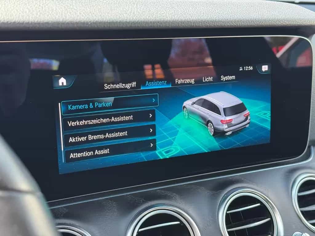 Mercedes-Benz E-Class d T-Modell  Keyless*Totwinkel-Assist. *LED 11/2021-photo-33
