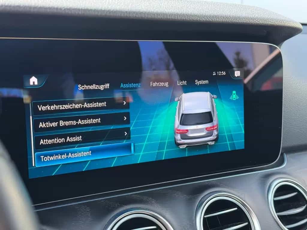 Mercedes-Benz E-Class d T-Modell  Keyless*Totwinkel-Assist. *LED 11/2021-photo-34