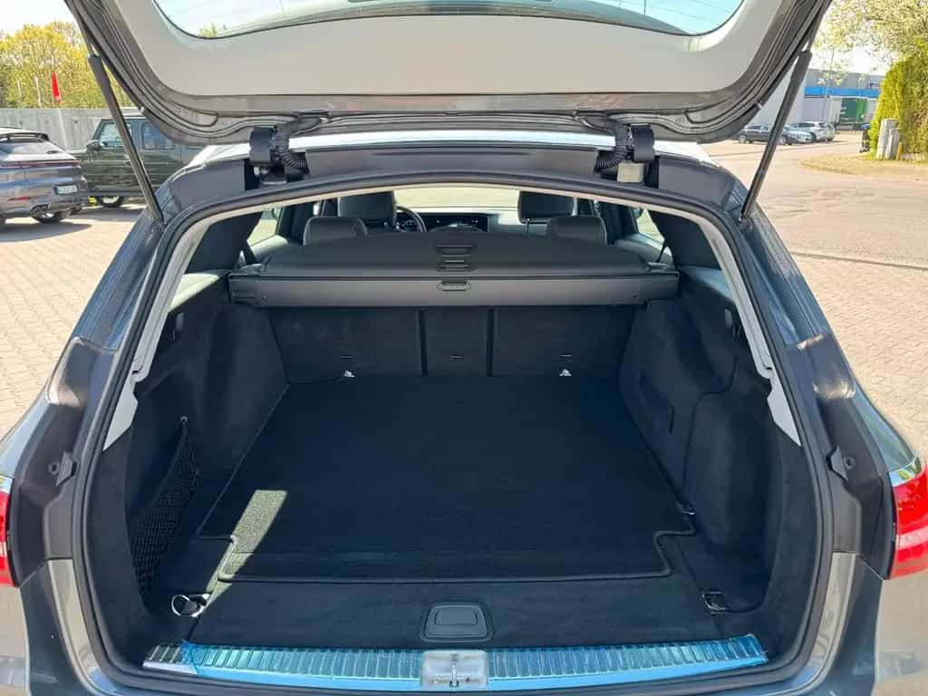 Mercedes-Benz E-Class d T-Modell  Keyless*Totwinkel-Assist. *LED 11/2021-photo-36