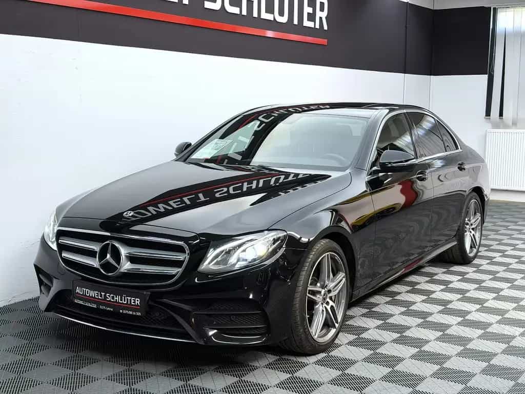 Mercedes-Benz E-Class 300 Limousine *AMG Line*Navi*LED* 02/2020-photo-0