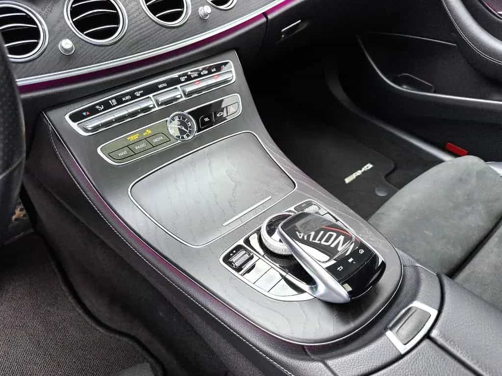 Mercedes-Benz E-Class 300 Limousine *AMG Line*Navi*LED* 02/2020-photo-12